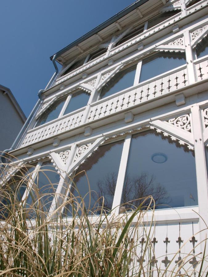 Villa Ostseelilie - Appartements Mit Balkon Und Meerblick Sassnitz Bagian luar foto