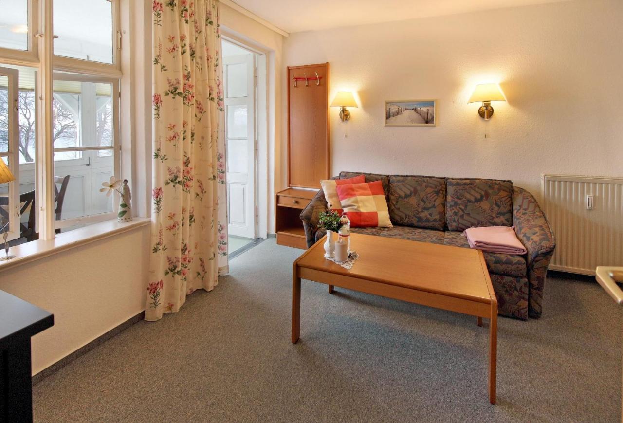 Villa Ostseelilie - Appartements Mit Balkon Und Meerblick Sassnitz Bagian luar foto