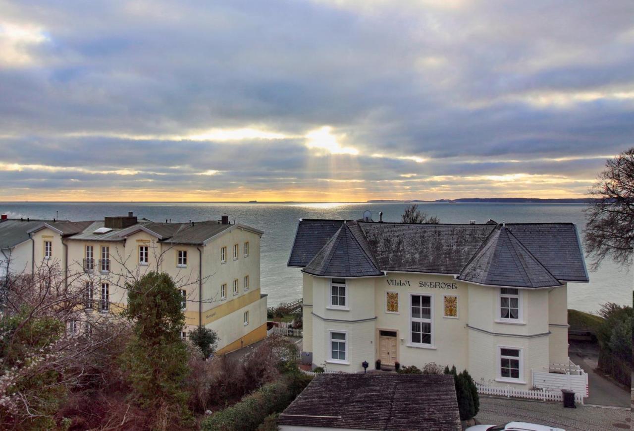 Villa Ostseelilie - Appartements Mit Balkon Und Meerblick Sassnitz Bagian luar foto